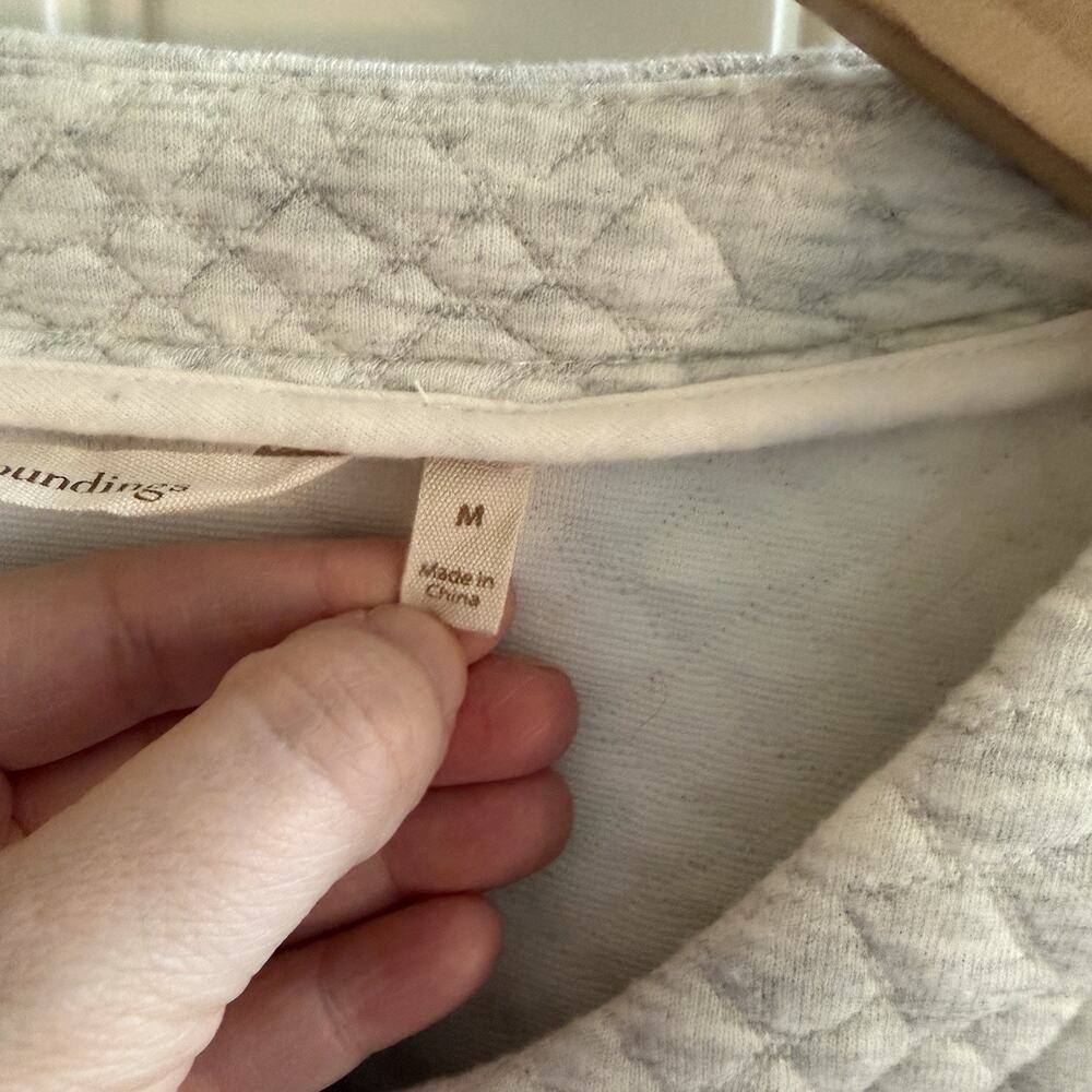 Soft Surroundings Women’s Quilted Longline Jacket Cream Gray Size M Snap Closure - Picture 6 of 12